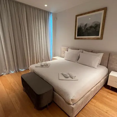 Del Mar Beachfront Boutique *