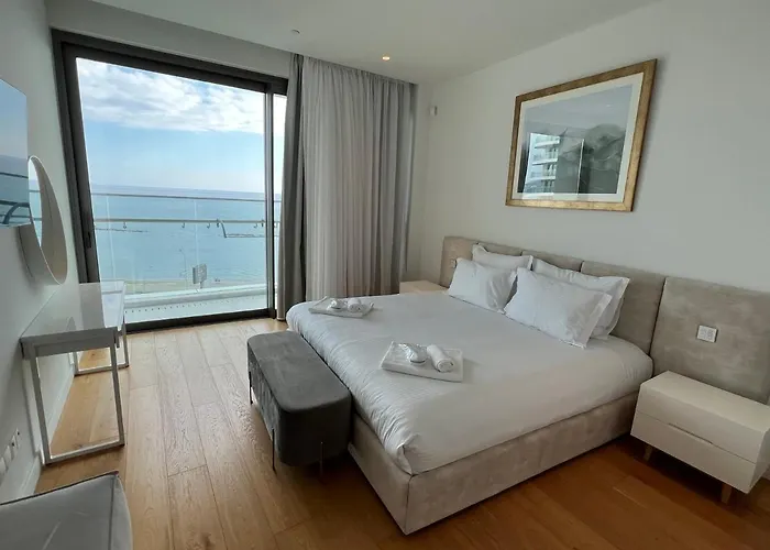 公寓 Del Mar Beachfront Boutique *