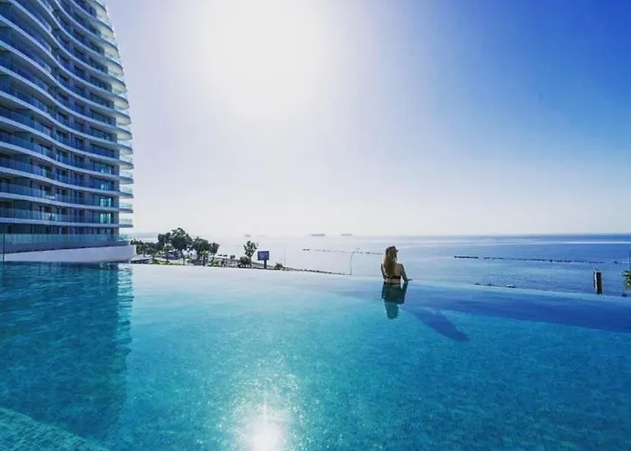 Del Mar Beachfront Boutique *