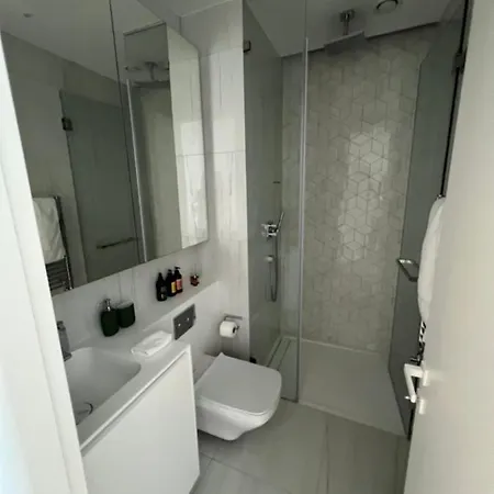 Del Mar Beachfront Boutique Apartament Limassol