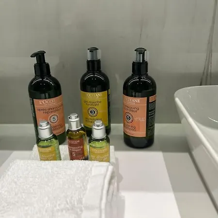 Del Mar Beachfront Boutique *